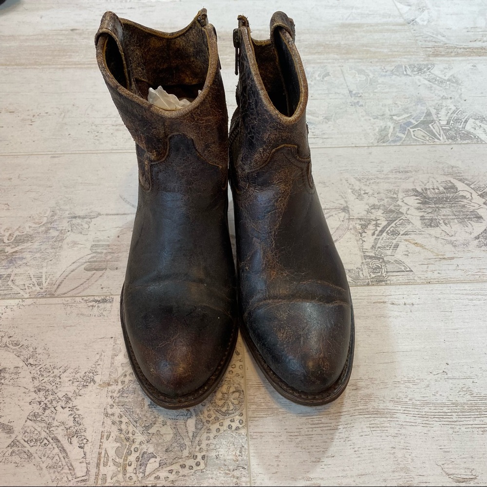 Frye Billy Distressed Crackle Leather Western Boot - Picture 2 of 16